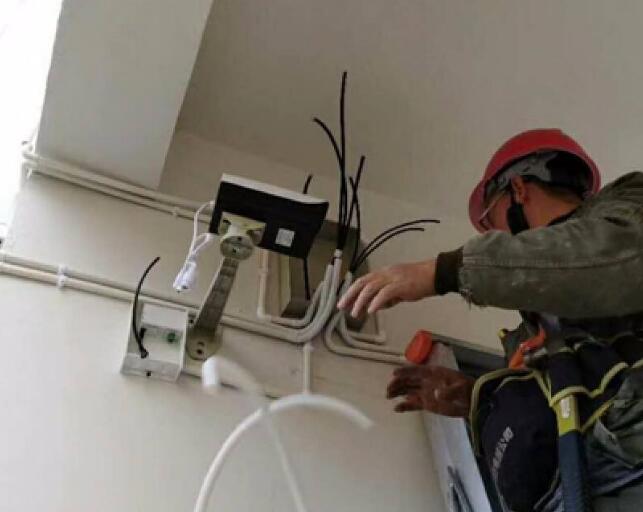 小知識：襄陽監(jiān)控系統(tǒng)安裝如何實(shí)現(xiàn)防盜報(bào)警功能！請看獵鷹介紹！