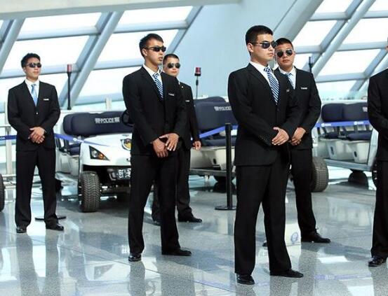 私人保鏢為何發(fā)展如此迅速，襄陽獵鷹保安告訴您？