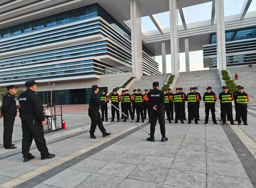 3月19日，湖北獵鷹保安服務有限公司棗陽分公司在七館合一開展專項培訓